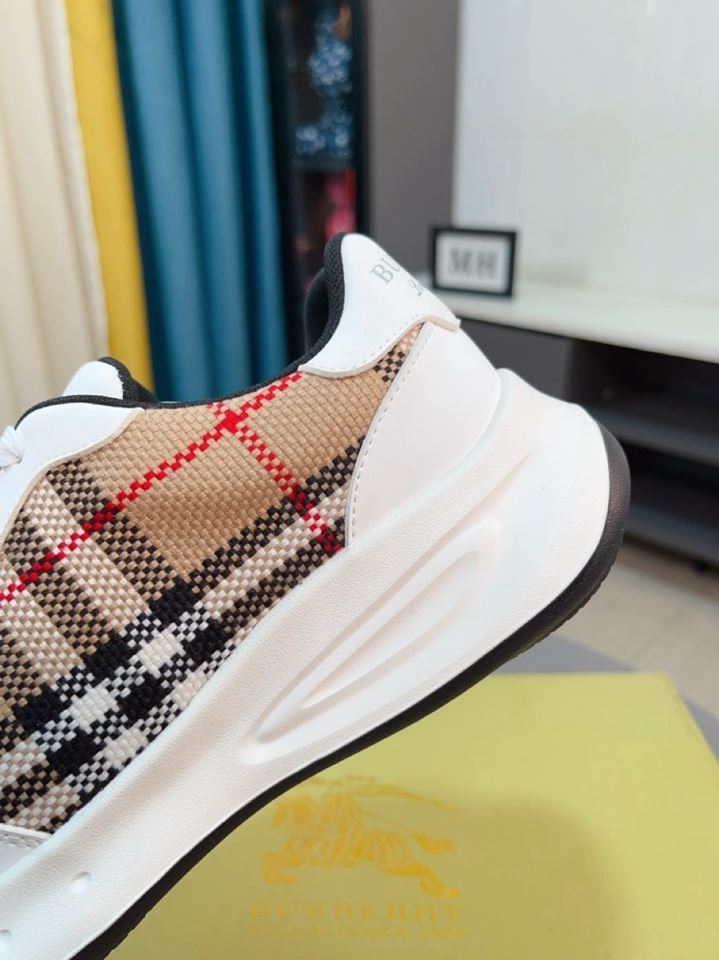 Burberry Low Shoes